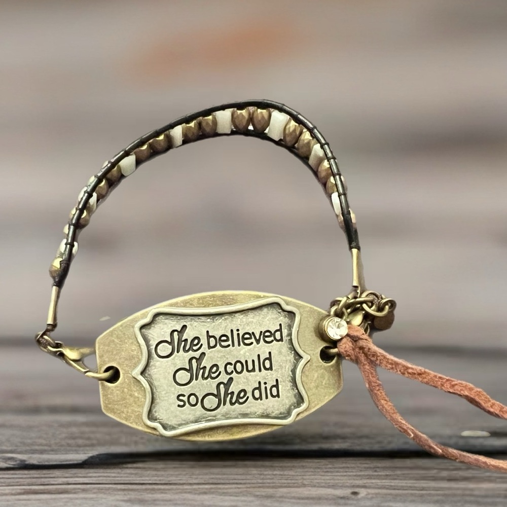 ❤️❤️SALE❤️❤️. Beaded Bracelet With Inspirational Quote on Metal Charm NWOT